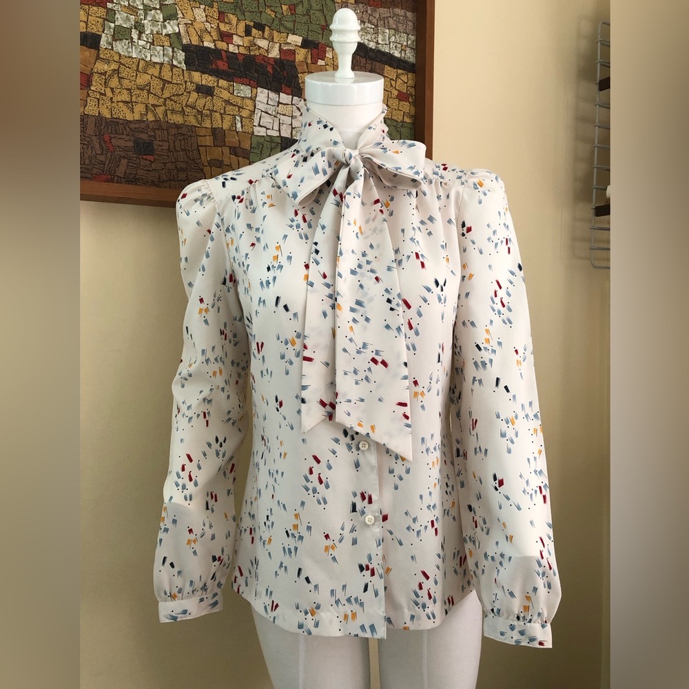 Vintage 70’s tie front blouse